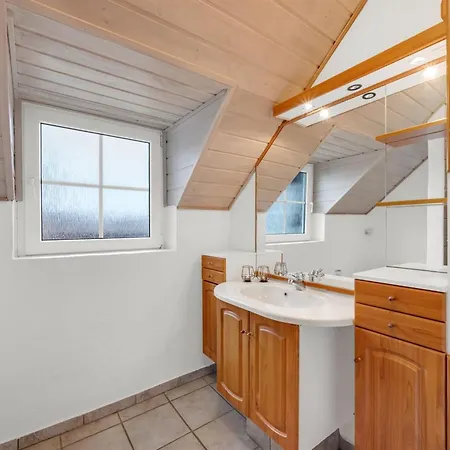 Eweline - 700m From The Sea By Interhome *